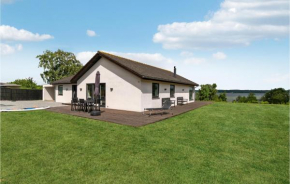 3 Bedroom Awesome Home In Holbæk in Kisserup